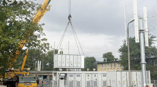交付快讯 - 冠隆电力欧洲2MW/8.36MWh公交场站微电网项目落地